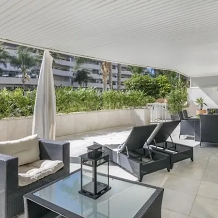 3 Bed Embrujo De Banus, 4 Min Walk To Beach! Marbella